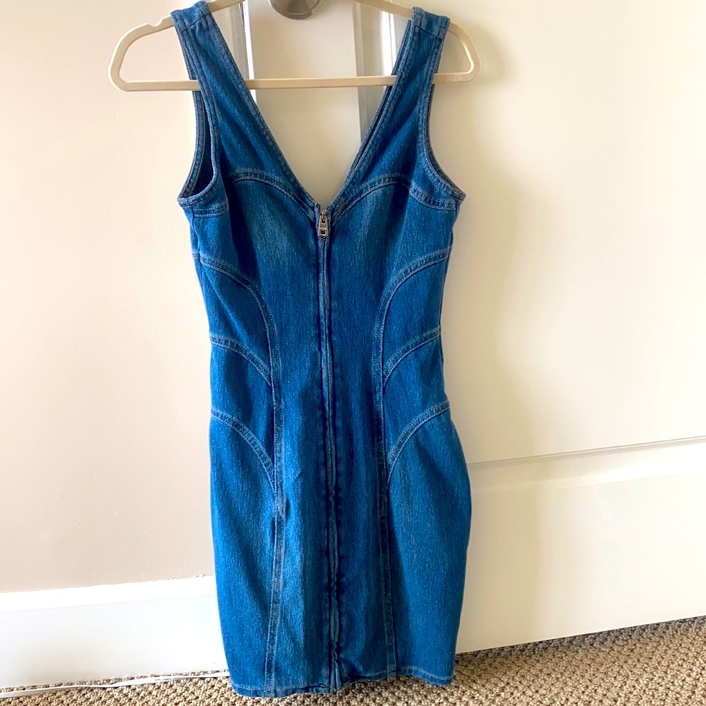 Jean dress with zipper in the front from Guess